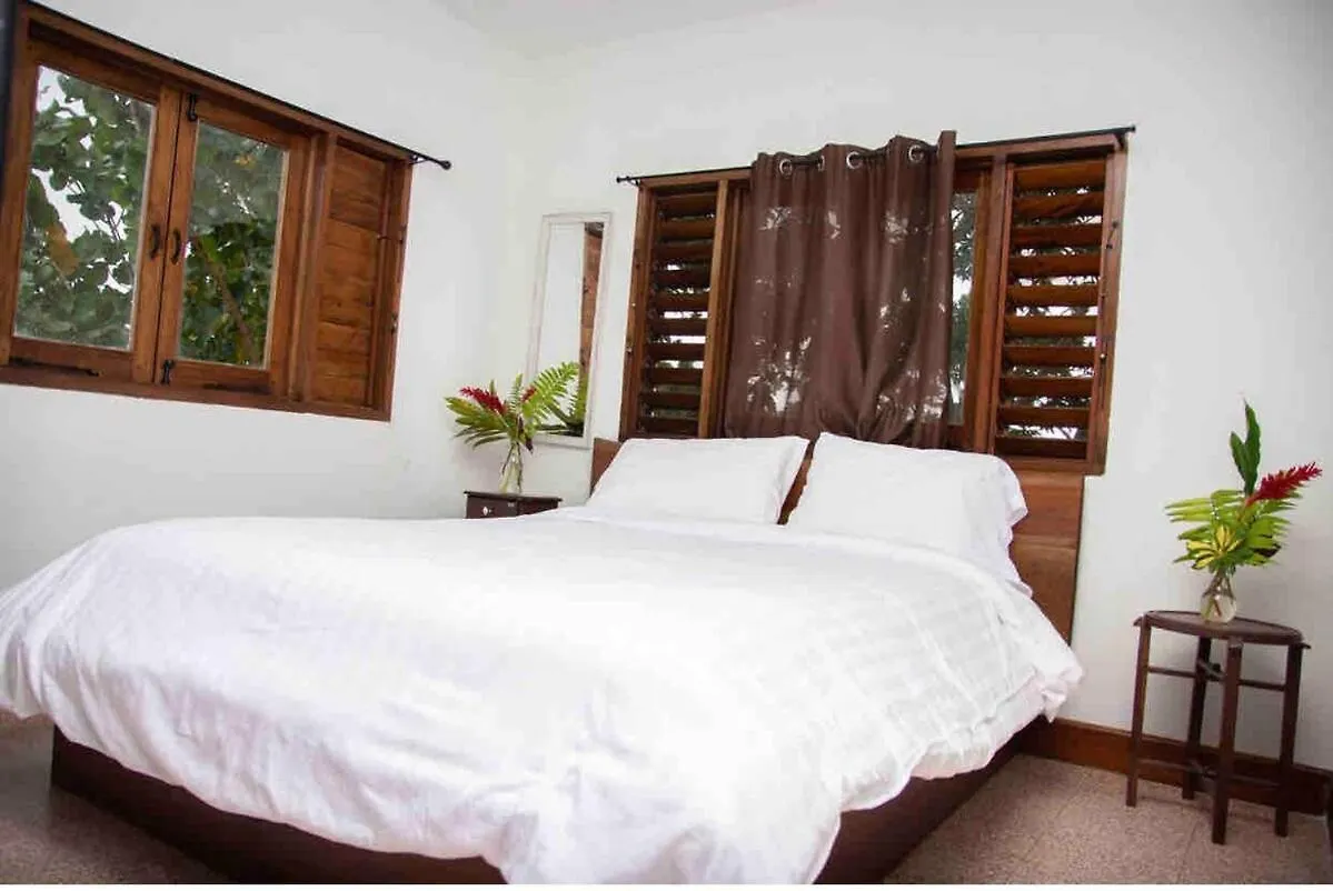 Prázdninový dům Murphy Hill, Mountain Cottage , Spectacular Views Ocho Rios Jamajka